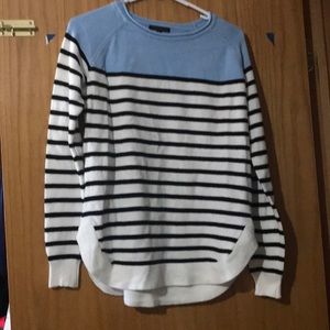 Cute long sleeve sweater!!